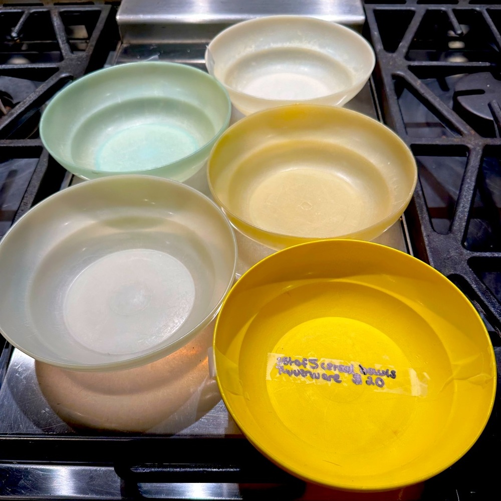 Vintage Tupperware Cereal Bowls Set of 5